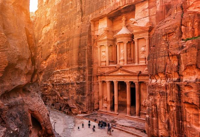 Jordan Highlights: Amman, Petra, Wadi Rum & Dead Sea – 6 Days