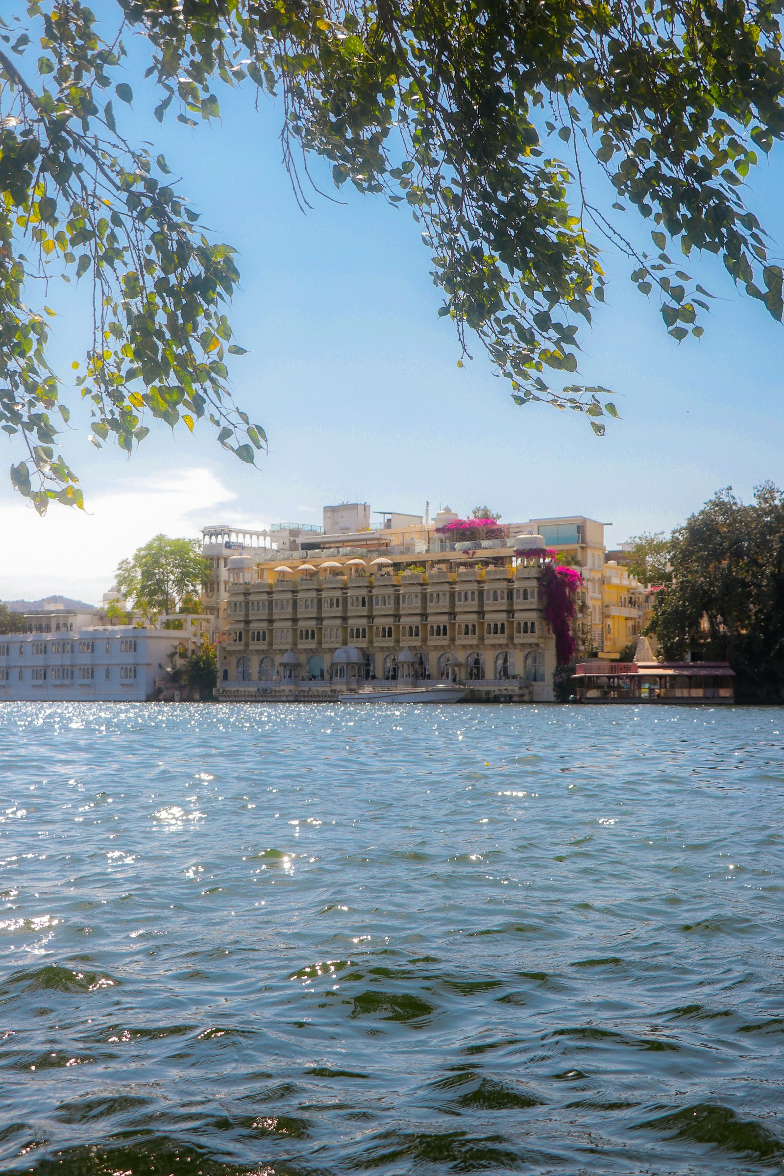 Udaipur Luxury Palace Retreat - Royal Lake Holiday